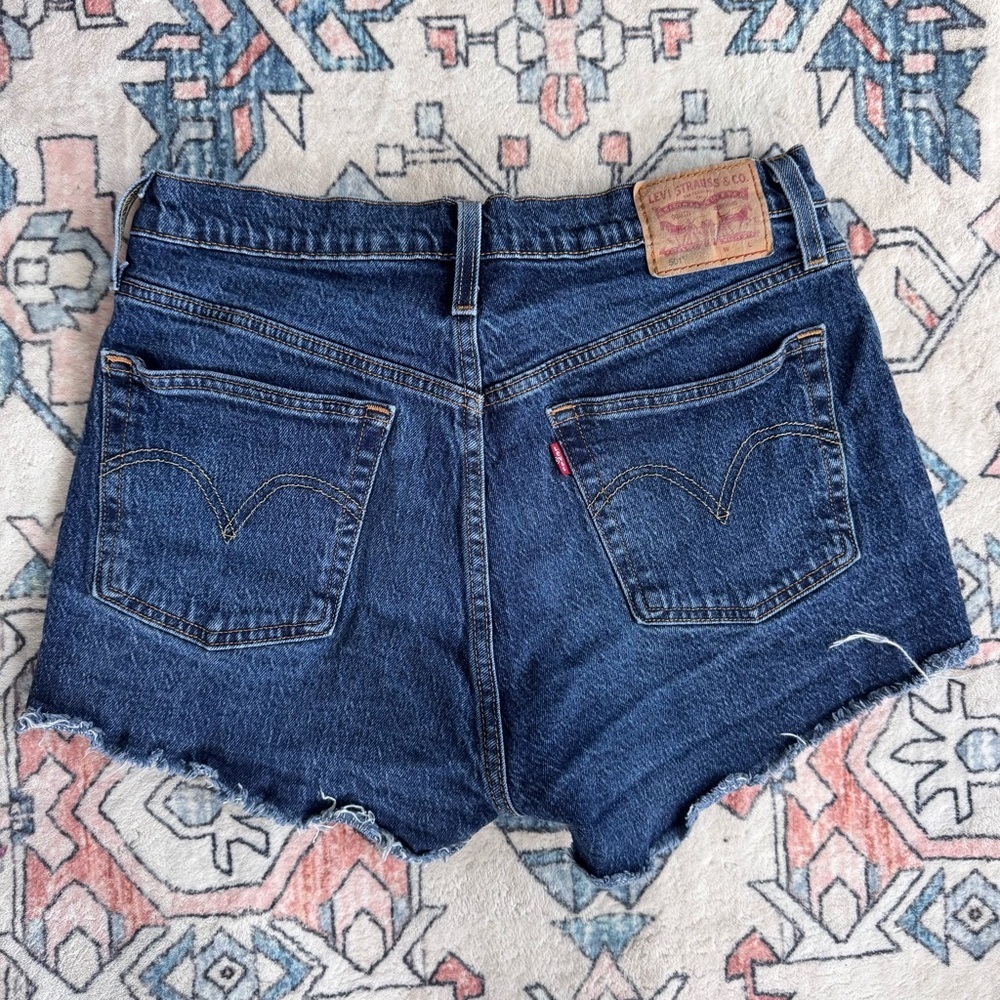 Levi's 501 Cutoff Shorts Button Fly - size 30 - Picture 2 of 5